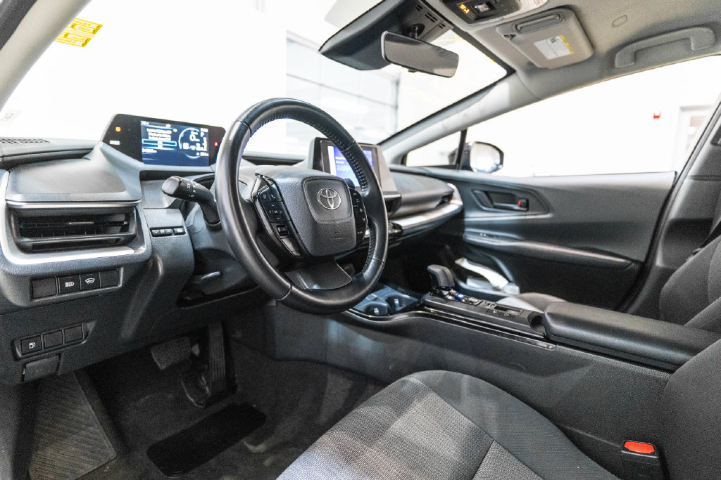 Used 2025 Toyota Prius LE Hatchback
