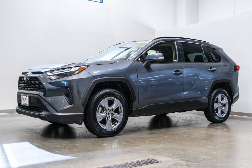 Used 2025 Toyota RAV4 Hybrid XLE SUV