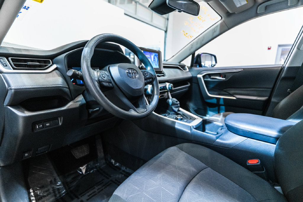 Used 2025 Toyota RAV4 Hybrid XLE SUV