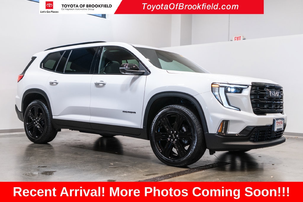 Used 2026 GMC Acadia Elevation SUV