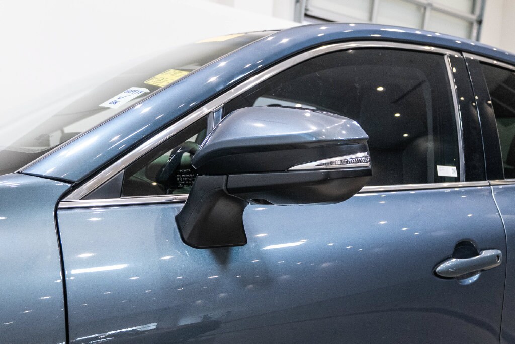 2024 Toyota Venza LE - Photo 12