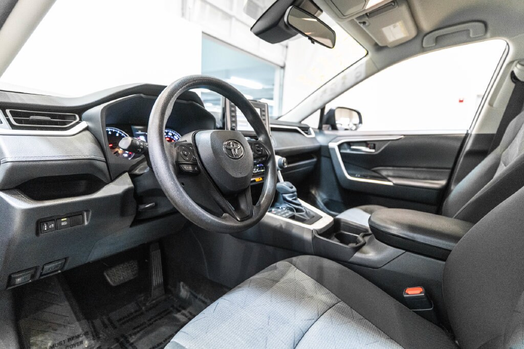 Used 2021 Toyota RAV4 XLE SUV