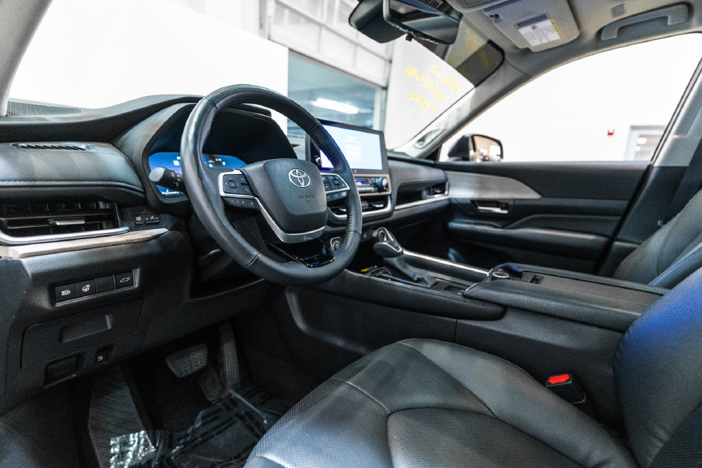 Used 2025 Toyota Grand Highlander Platinum SUV