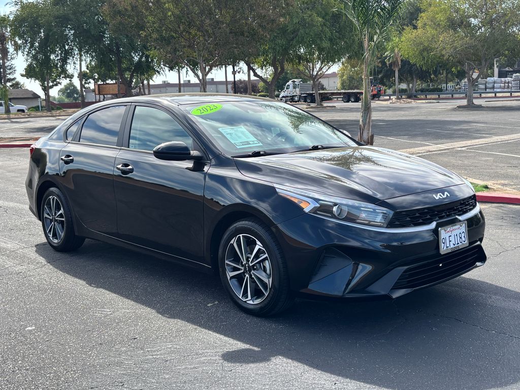 Used 2023 Kia Forte LXS Sedan