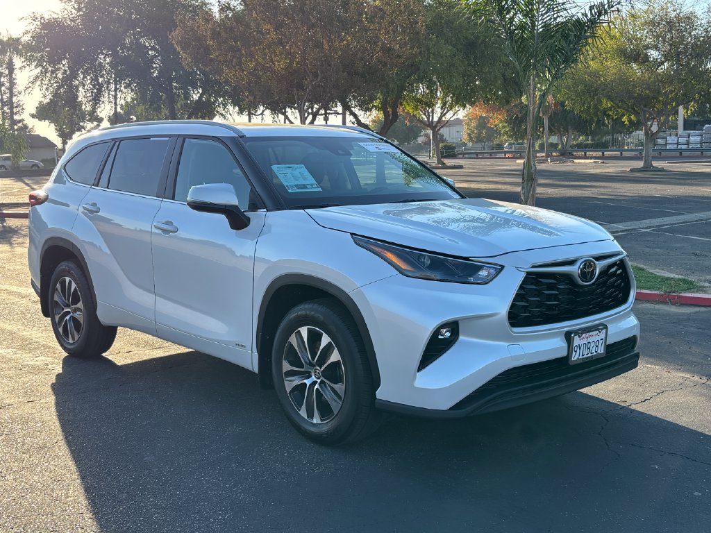 Certified 2026 Toyota Highlander Hybrid XLE SUV