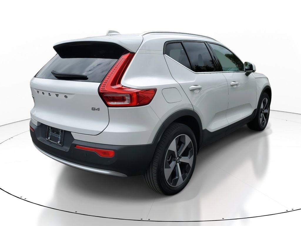 Used 2023 Volvo XC40 B4 FWD Plus Bright SUV