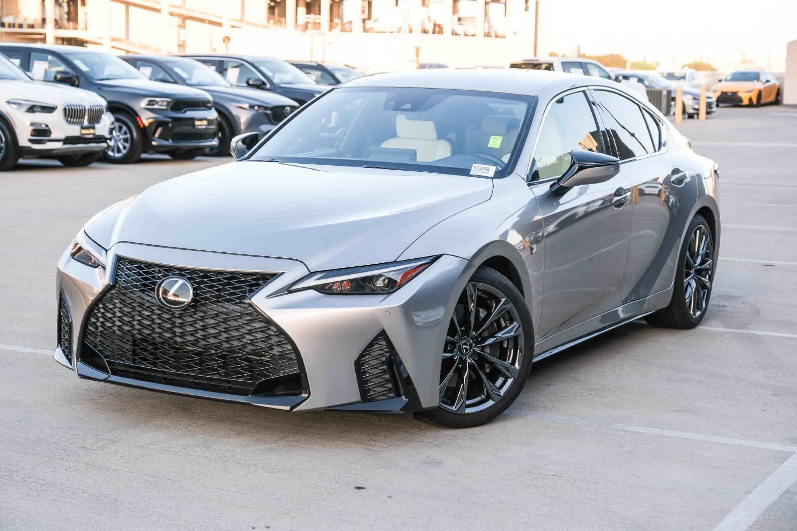 2021 Lexus IS