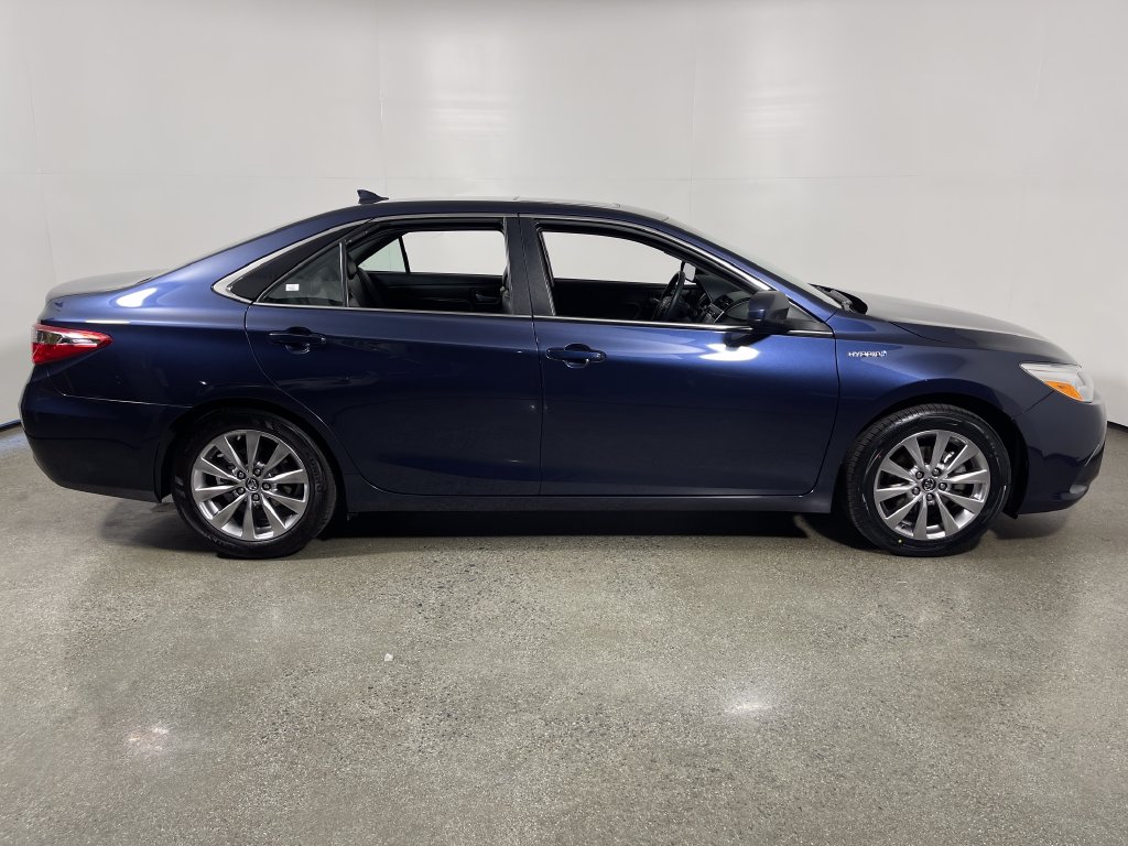 Used 2016 Toyota Camry Hybrid XLE Sedan