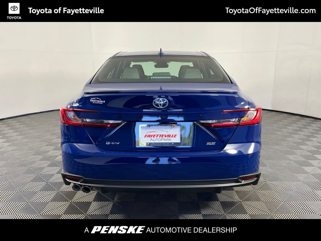 2026 Toyota Camry SE - Photo 8