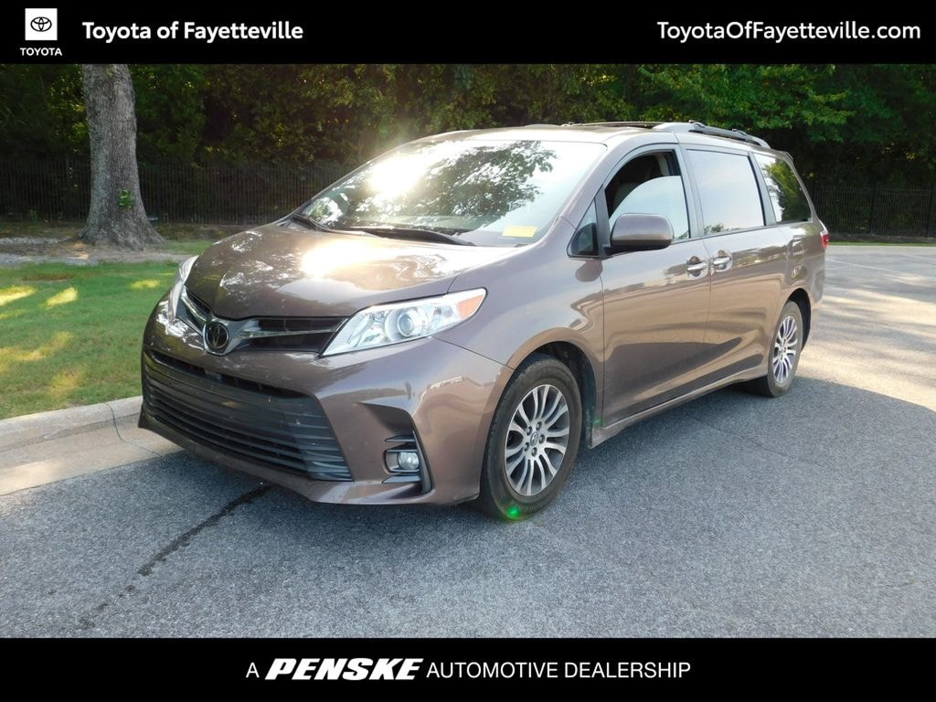 Used 2020 Toyota Sienna XLE Van
