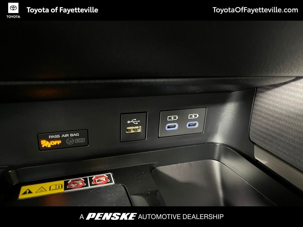 2026 Toyota Camry SE - Photo 27