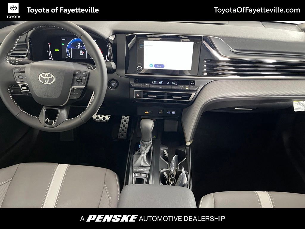 2026 Toyota Camry SE - Photo 17