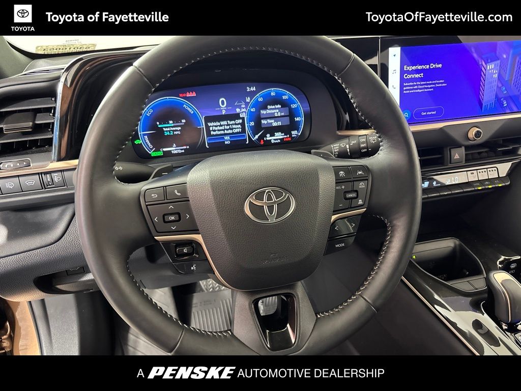 2025 Toyota Crown Signia XLE - Photo 26