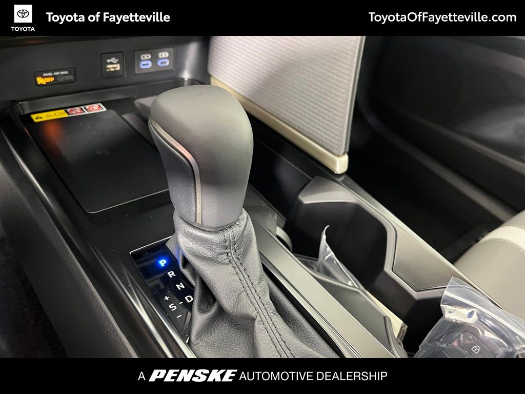 2026 Toyota Camry SE - Photo 26