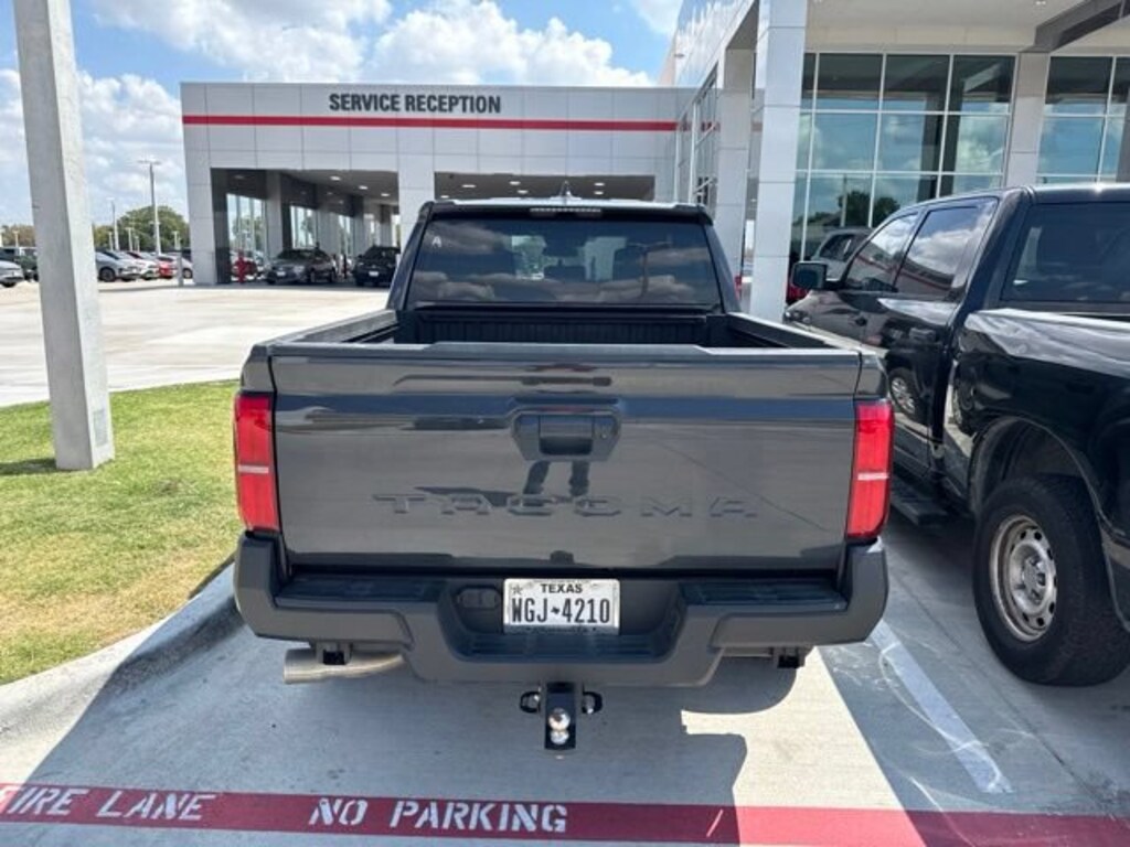 Used 2025 Toyota Tacoma SR Truck Double Cab