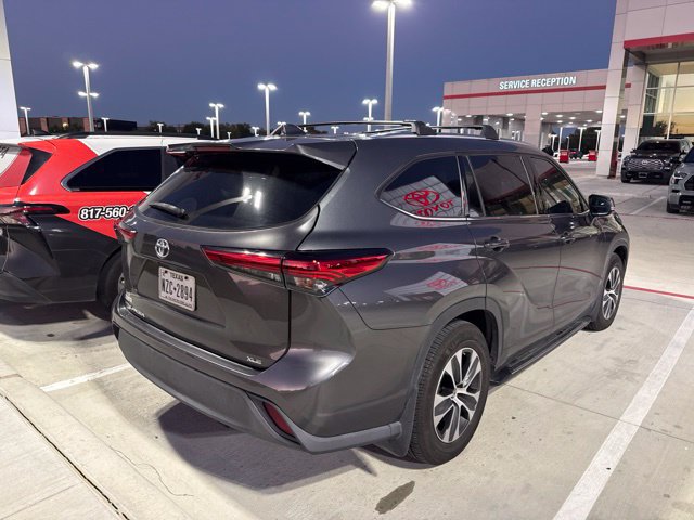 Used 2020 Toyota Highlander XLE SUV