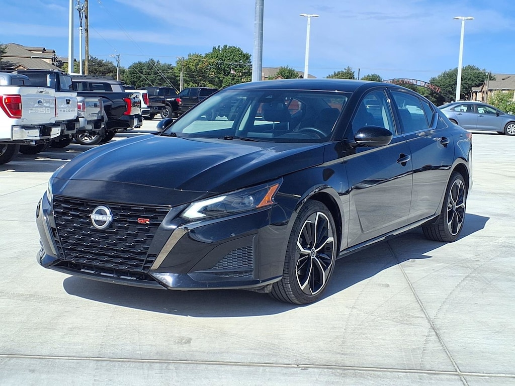 Used 2025 Nissan Altima SR Sedan