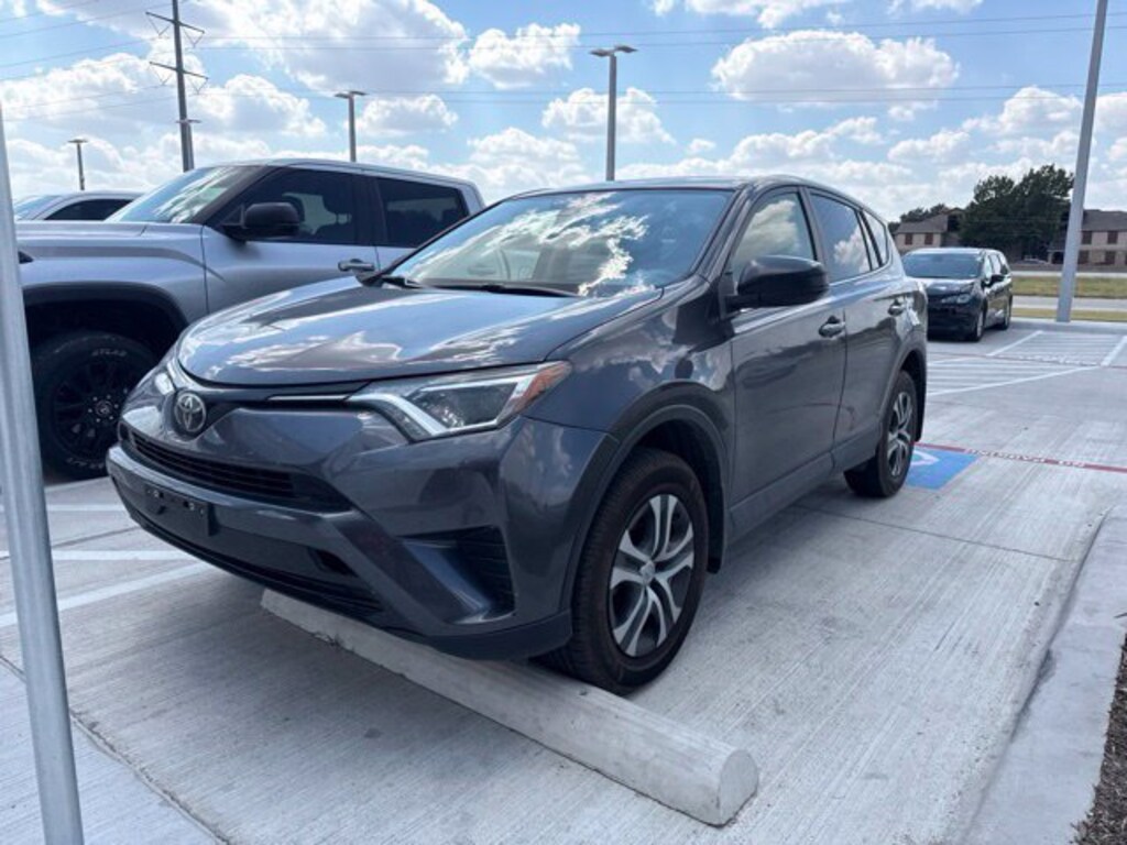 Used 2018 Toyota RAV4 LE SUV