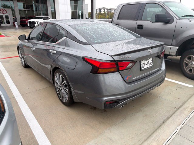 Used 2024 Nissan Altima 2.5 SL Sedan