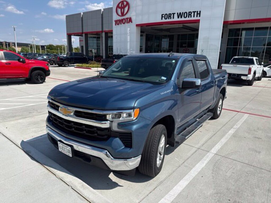 Used 2024 Chevrolet Silverado 1500 LT w/1LT Truck Crew Cab