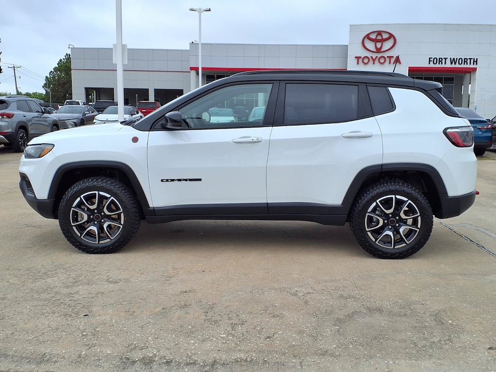 Used 2025 Jeep Compass Trailhawk SUV