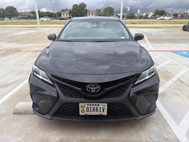 Used 2018 Toyota Camry SE Sedan