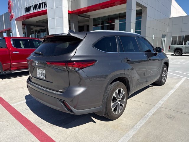 Used 2023 Toyota Highlander XLE L FWD