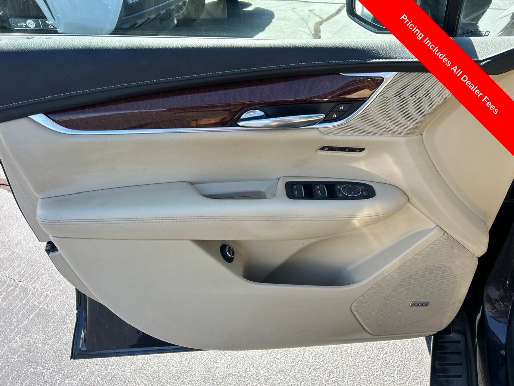 Used 2017 Cadillac XT5 Luxury SUV
