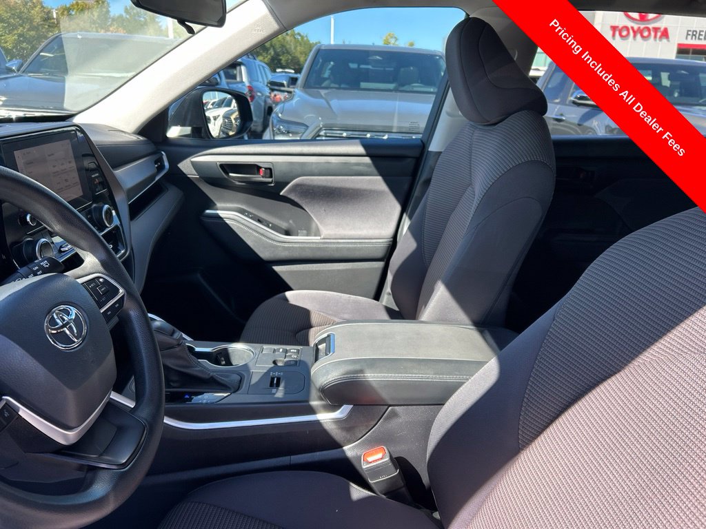 Used 2023 Toyota Highlander L SUV