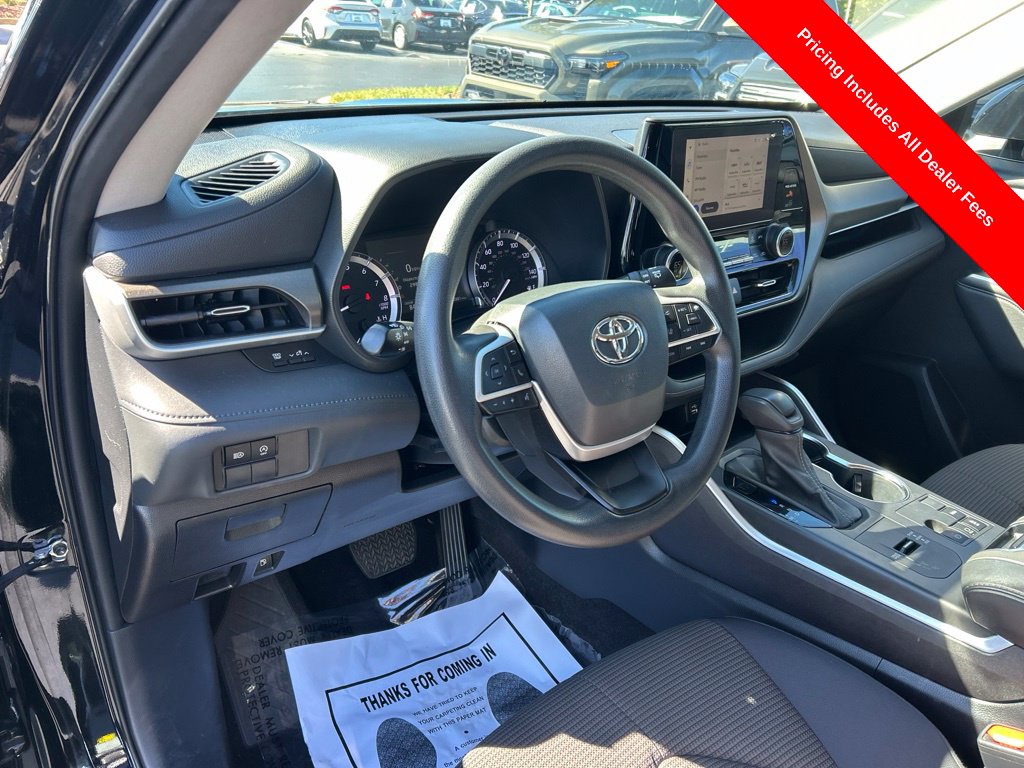Used 2023 Toyota Highlander L SUV