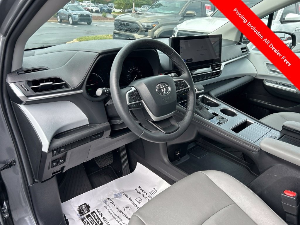 Used 2026 Toyota Sienna XLE 7 Passenger Minivan/Van