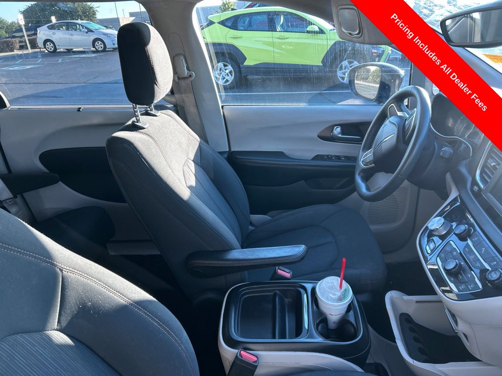 Used 2018 Chrysler Pacifica Touring Plus Minivan/Van