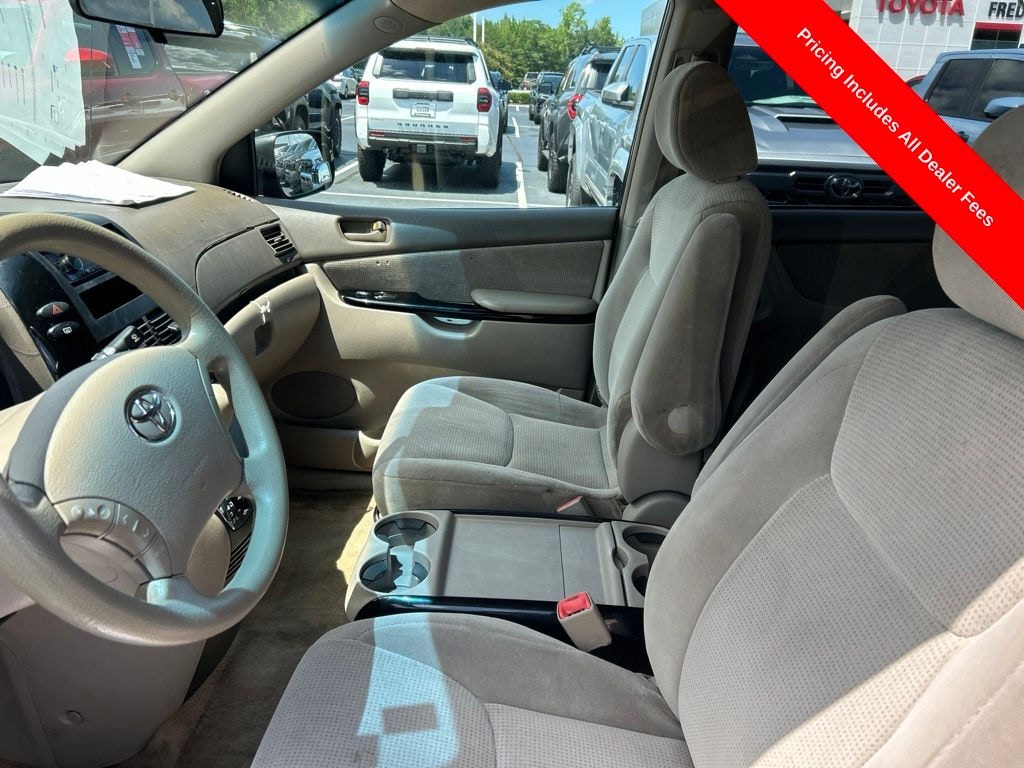 Used 2005 Toyota Sienna Minivan/Van