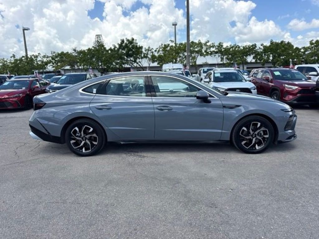 Used 2025 Hyundai Sonata SEL Sedan