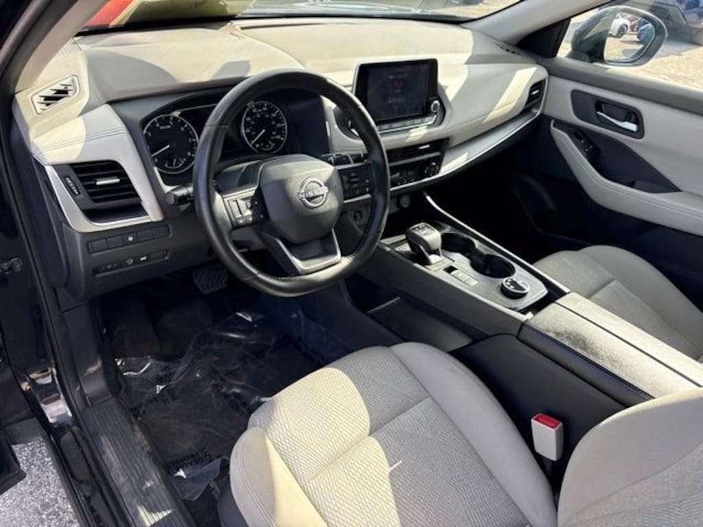 Used 2025 Nissan Rogue SV SUV
