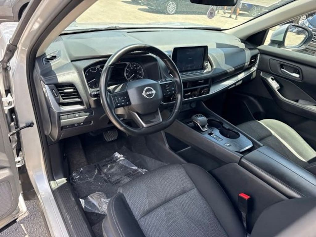 Used 2025 Nissan Rogue SV SUV