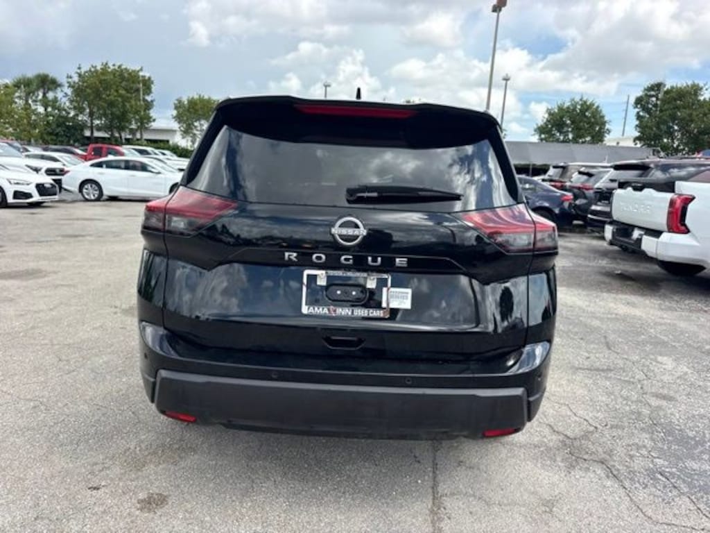 Used 2025 Nissan Rogue SV SUV