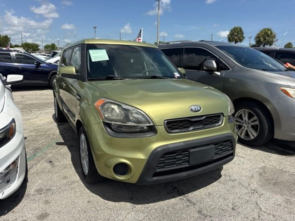 Used 2013 Kia Soul Base Hatchback