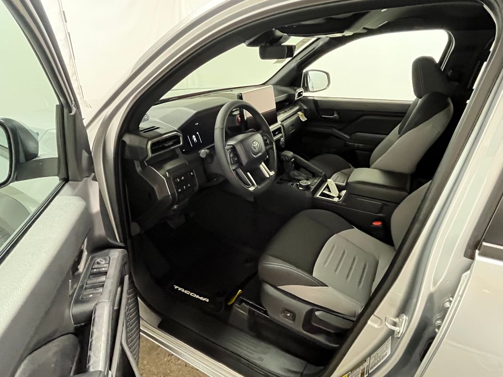 2026 Toyota Tacoma TRD Off Road - Photo 10
