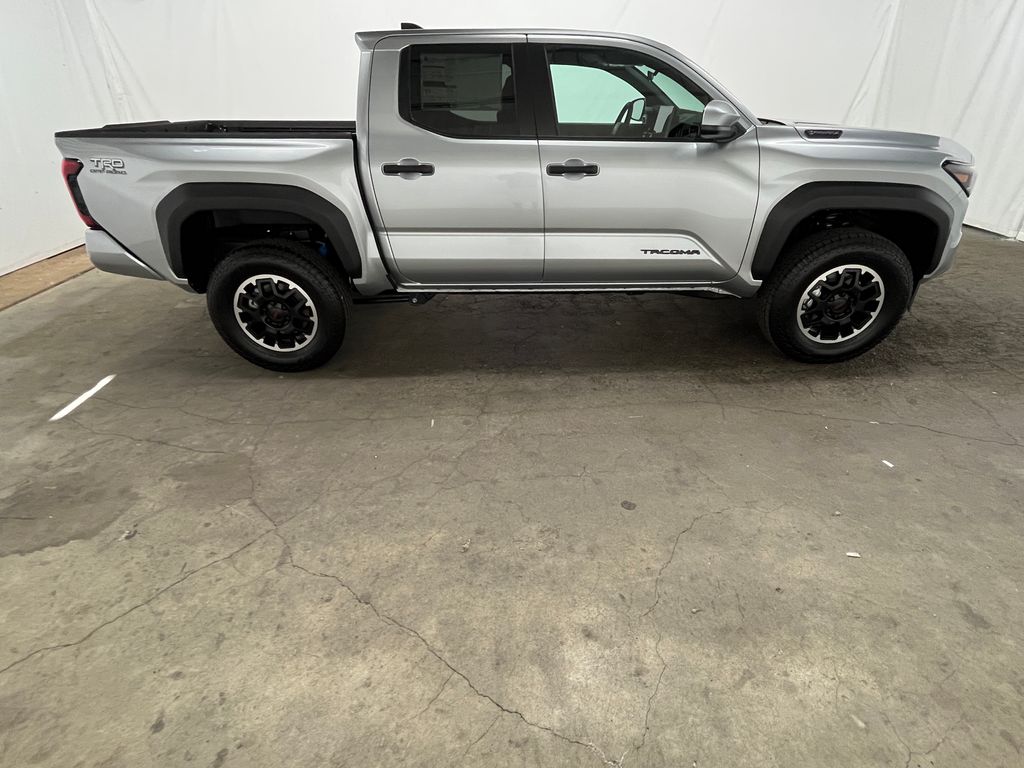2026 Toyota Tacoma TRD Off Road - Photo 9