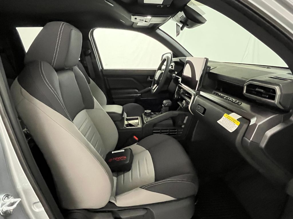 2026 Toyota Tacoma TRD Off Road - Photo 13