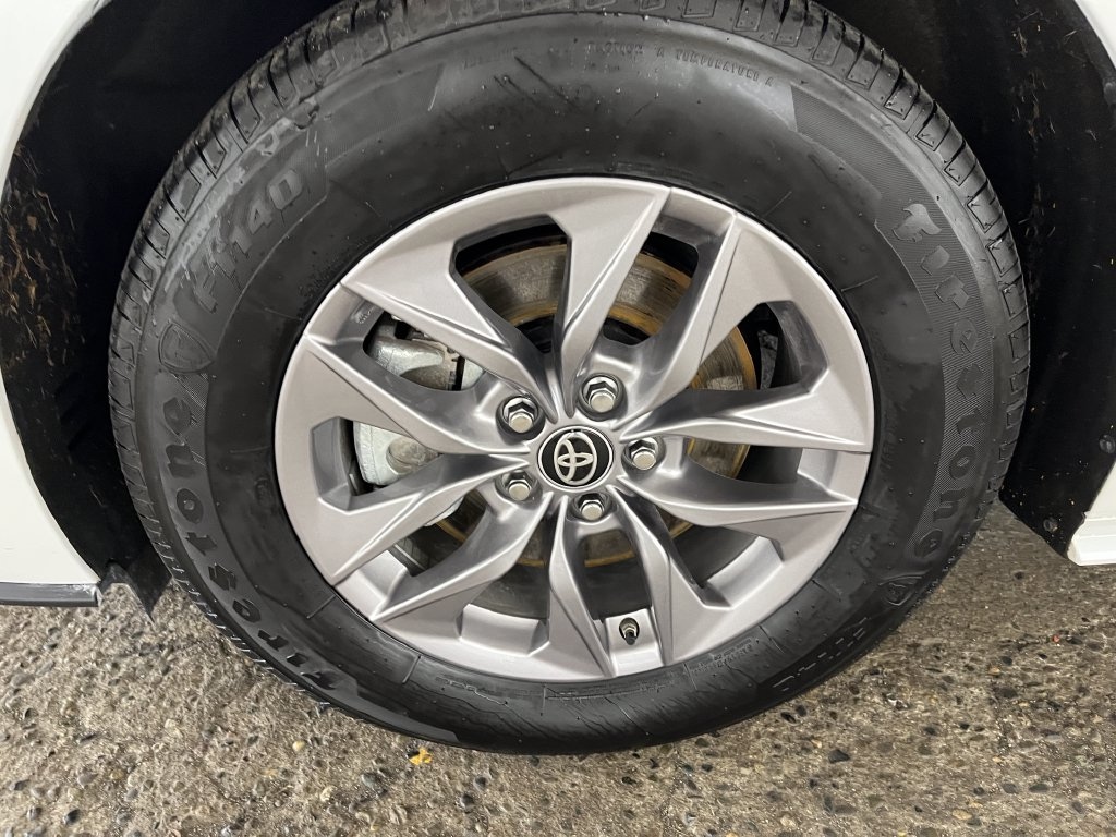 Certified 2024 Toyota Sienna XLE Minivan/Van