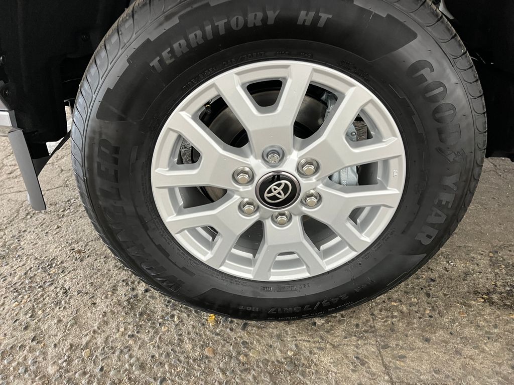 New 2026 Toyota Tacoma SR5 4X4 DOUBLE CAB