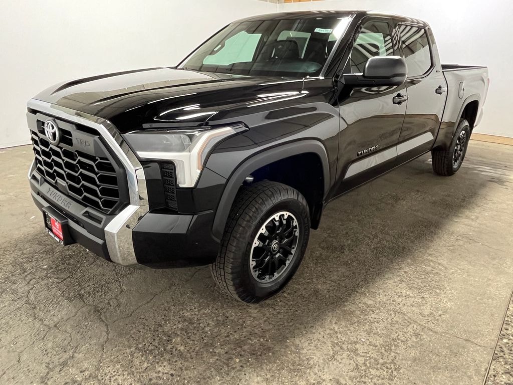 New 2026 Toyota Tundra SR5 SR5 CREWMAX 6.5