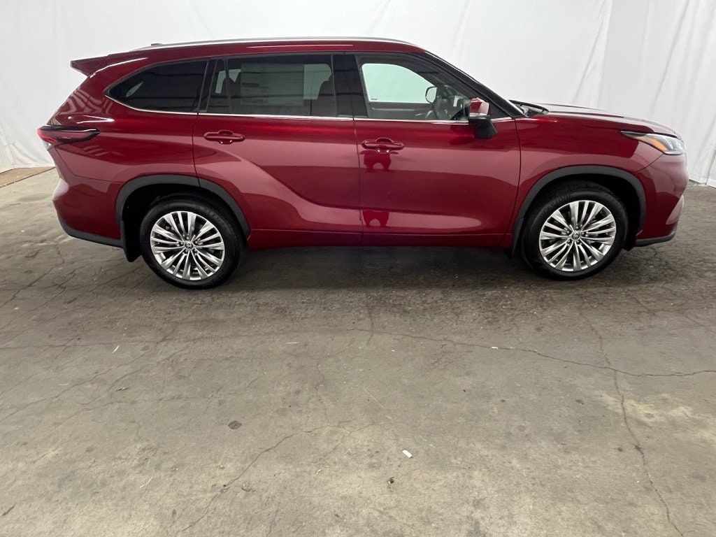 New 2026 Toyota Highlander Platinum PLATINUM AWD