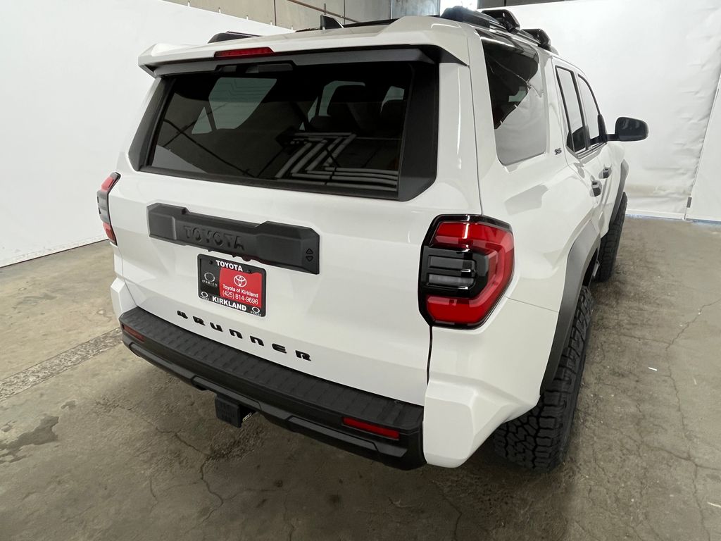 2026 Toyota 4Runner SR5 - Photo 8