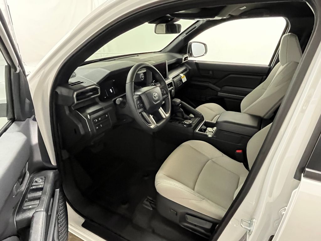 2026 Toyota 4Runner SR5 - Photo 10