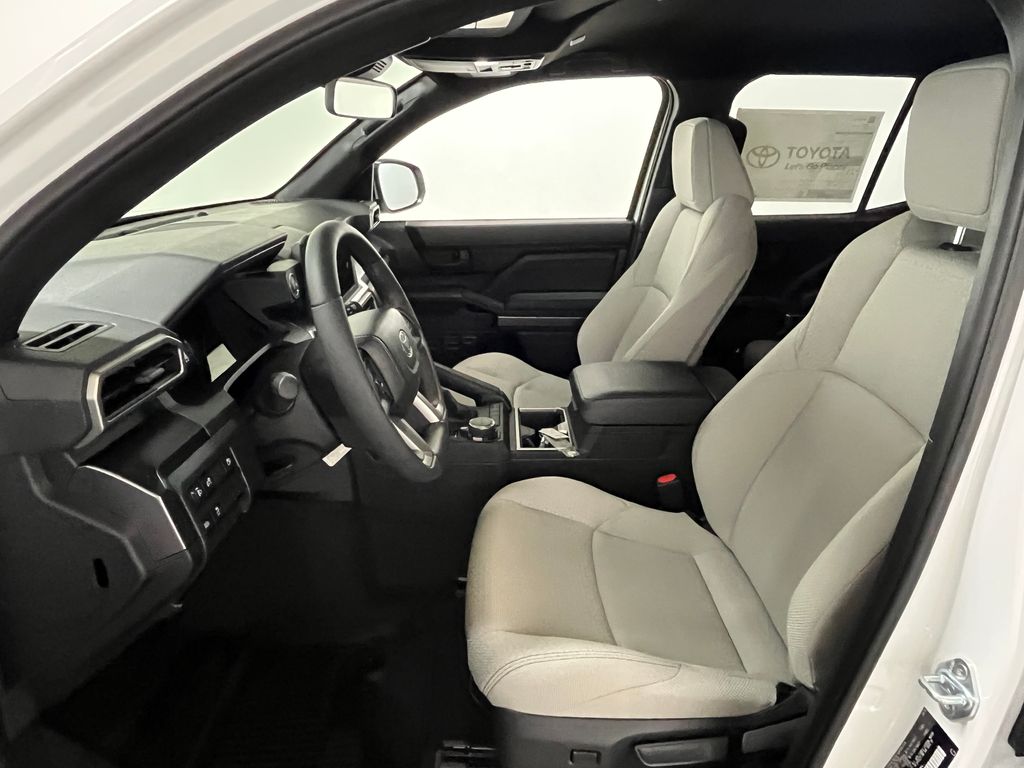 2026 Toyota 4Runner SR5 - Photo 11