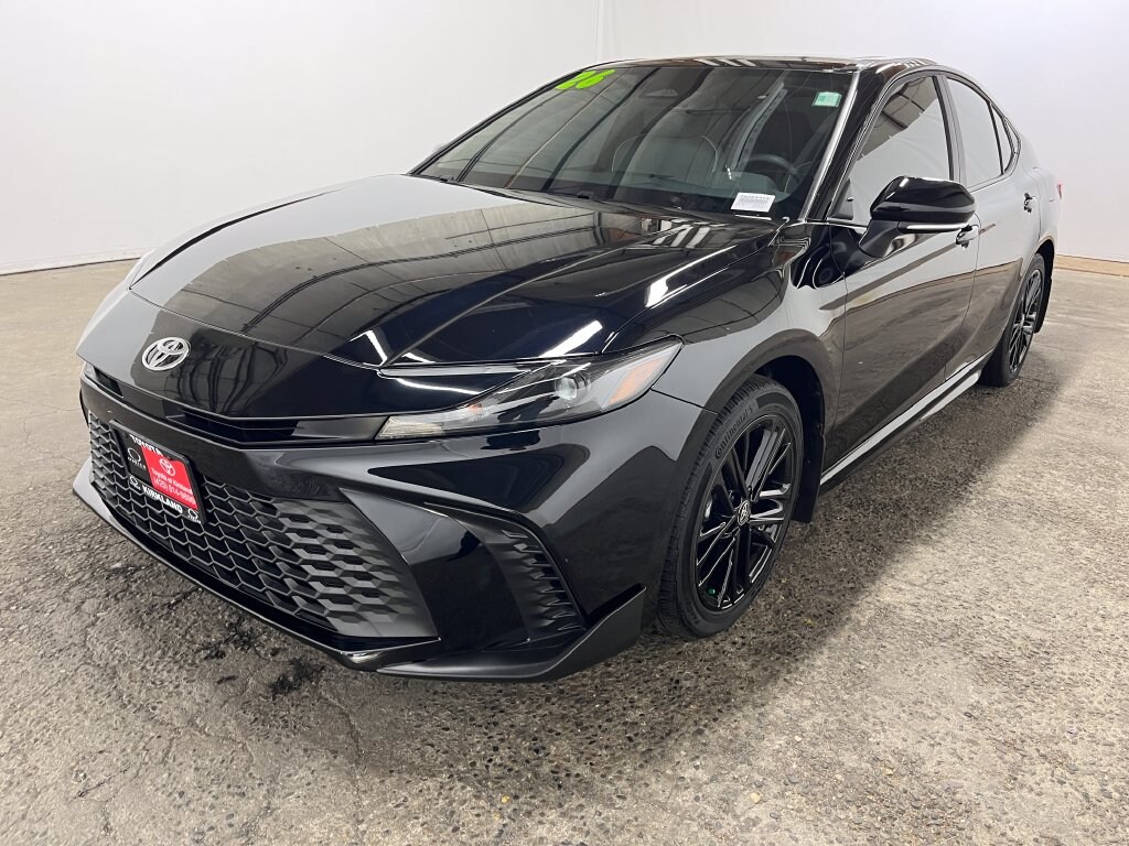 Used 2026 Toyota Camry SE Sedan