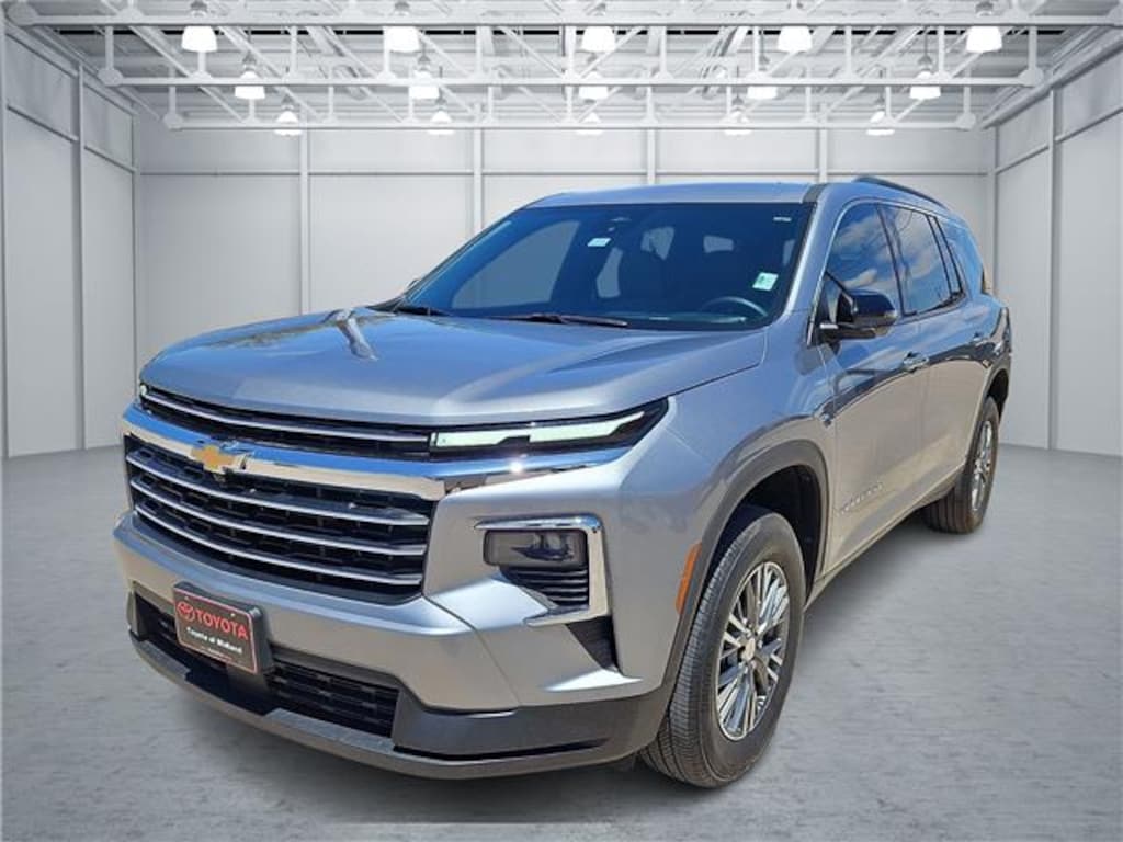 Used 2024 Chevrolet Traverse LT SUV